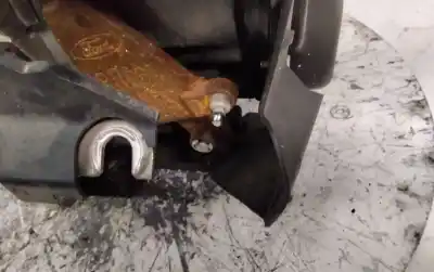 Pezzo di ricambio per auto di seconda mano riduttore per ford focus lim. (cb8) titanium riferimenti oem iam av6r7002bg  