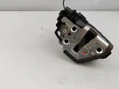 Автозапчастина б/у замок заднього правого дверя для toyota auris hybrid active посилання на oem iam a084219  