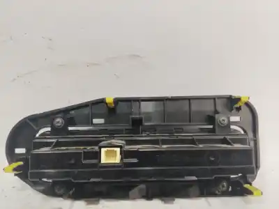 Peça sobressalente para automóvel em segunda mão comando de sofagem (chauffage / ar condicionado) por toyota auris hybrid active referências oem iam 5546802030  