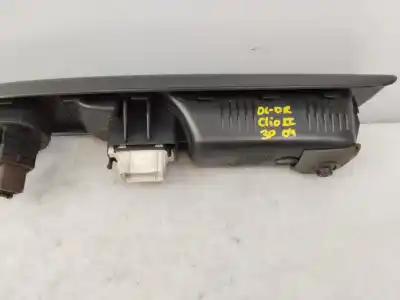 Автозапчастина б/у передній правий віконний вимикач для renault clio ii fase ii (b/cb0) authentique посилання на oem iam 8200084005e  