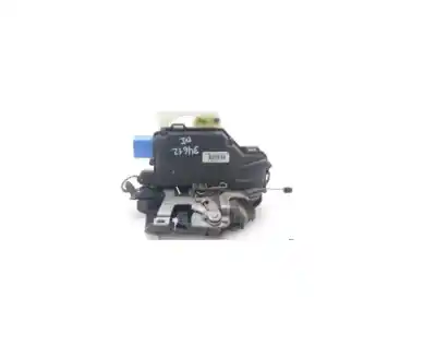 Second-hand car spare part Left Front Door Lock for VOLKSWAGEN POLO (9N3) 1.4 TDI OEM IAM references 3P1837015AK  