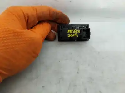 Second-hand car spare part switch for seat ateca (kh7) seat ateca oem iam references 3c0959831a  
