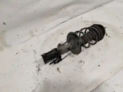 Peça sobressalente para automóvel em segunda mão amortecedor dianteiro esquerdo por toyota auris active referências oem iam 03081000374  