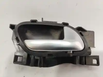 Pièce détachée automobile d'occasion Poignée Intérieure Arrière Droite pour PEUGEOT 208 Access Références OEM IAM 96605253VV  