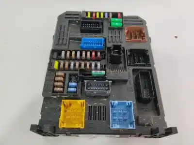 Second-hand car spare part fuse box unit for citroen jumpy combi confort m 150 cv / 110 kw oem iam references 981985128001  