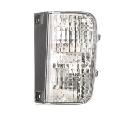 Pièce détachée automobile d'occasion Pare-chocs De Feu Arrière Droit pour RENAULT TRAFIC CAJA CERRADA (AB 4.01) L1H1 Caja cerrada. corto 101 CV / 74 KW Références OEM IAM 4410067  