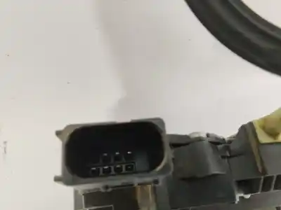 Pezzo di ricambio per auto di seconda mano Serratura Porta Anteriore Destra per OPEL CORSA E Business Riferimenti OEM IAM 13431840  