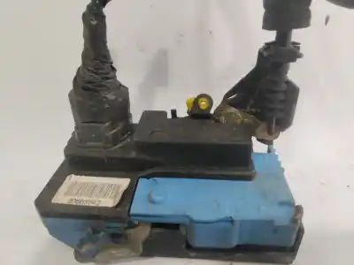 Peça sobressalente para automóvel em segunda mão fechadura da porta dianteira direita por volvo s60 berlina 2.4 diesel referências oem iam 30663042