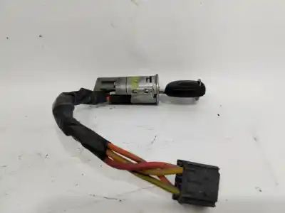 Second-hand car spare part ignition switch for renault clio ii fase ii (b/cb0) base authentique 65 cv / 48 kw oem iam references   