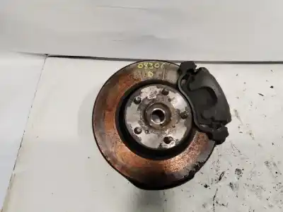 Second-hand car spare part front right knuckle for toyota auris (e18) toyota auris oem iam references 