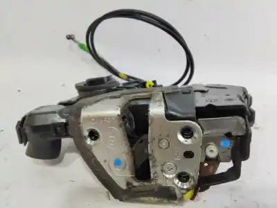 Second-hand car spare part left front door lock for toyota auris (e18) toyota auris oem iam references 6904002210  