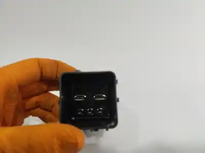 Second-hand car spare part relay for opel combo cargo (e) basis carga incrementada xl 130 cv / 96 kw oem iam references 9803299780  