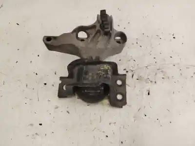 Second-hand car spare part engine support for renault captur s-edition 150 cv / 110 kw oem iam references 112845638r  