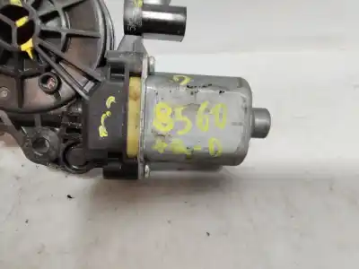 Pezzo di ricambio per auto di seconda mano motore alzacristalli posteriore destro per kia sportage emotion 4x2 riferimenti oem iam   
