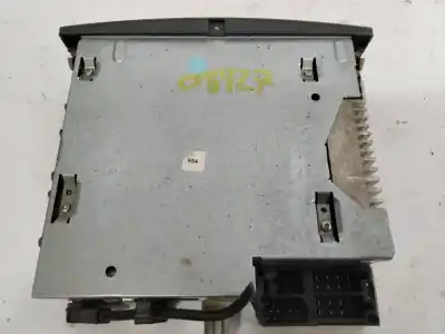 Second-hand car spare part audio system / radio cd for renault clio iii confort dynamique oem iam references 8200666146  