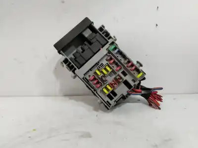 Pezzo di ricambio per auto di seconda mano SCATOLA RELÈ/FUSIBILI per OPEL ASTRA J (P10)  Riferimenti OEM IAM 13222786  