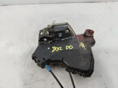 Peça sobressalente para automóvel em segunda mão fechadura da porta dianteira direita por toyota auris active referências oem iam 