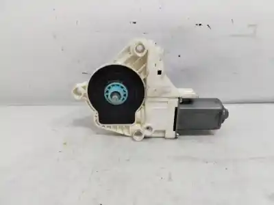 Pièce détachée automobile d'occasion MOTEUR LÈVE VITRE ARRIÈRE DROITE pour AUDI Q7 (4L)  Références OEM IAM 8K0959802A  