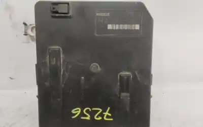 Pezzo di ricambio per auto di seconda mano scatola relè/fusibili per renault kangoo furgón confort riferimenti oem iam 8201044237  