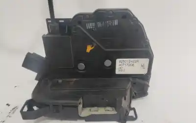 Pezzo di ricambio per auto di seconda mano serratura porta posteriore sinistra per renault captur adventure riferimenti oem iam 825012422r  