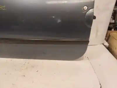 Second-hand car spare part left front door for renault twingo dynamique oem iam references   