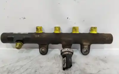 Second-hand car spare part distributor pipe for renault kangoo ii (f/kw0) expression 109 cv / 80 kw oem iam references 8200815617   Second-hand car spare part distributor pipe for renault kangoo ii (f/kw0) expression 109 cv / 80 kw oem iam references 8200815617