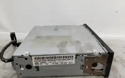 Second-hand car spare part AUDIO SYSTEM / RADIO CD for VOLKSWAGEN SCIROCCO (137)  OEM IAM references 1K0035110A  