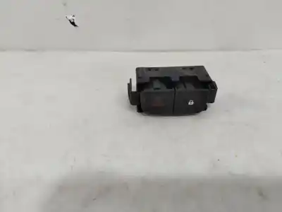 Second-hand car spare part hazard warning lights for renault trafic combi combi 9 l1h1 2.8t (8/9 plazas) 125 cv / 92 kw oem iam references e3160101  