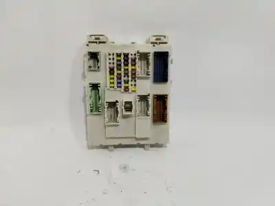 Peça sobressalente para automóvel em segunda mão caixa de fusíveis e relés por ford focus lim. black&red referências oem iam f1dt-14a073  