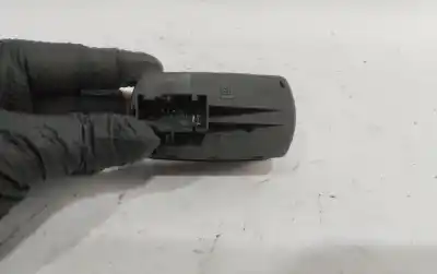Peça sobressalente para automóvel em segunda mão Botão / Interruptor Elevador Vidro Dianteiro Esquerdo por OPEL CORSA E 120 Aniversario Referências OEM IAM 315625731  