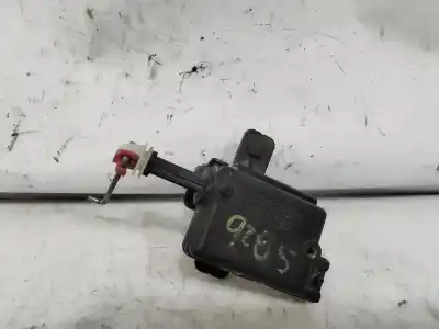 Pezzo di ricambio per auto di seconda mano motore chiusura cancello centralizzato per dacia sandero stepway essential riferimenti oem iam 8200754083