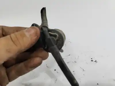 İkinci el araba yedek parçası ENJEKTÖR için CITROEN C5 BERLINA 2.0 HDi 90 SX/SX Automático OEM IAM referansları 9641742880  