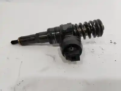 İkinci el araba yedek parçası ENJEKTÖR için SKODA SUPERB (3U4) Classic OEM IAM referansları 038130073BA  
