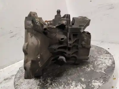 Peça sobressalente para automóvel em segunda mão caixa de velocidades por opel corsa d ´´111 years´´ referências oem iam 55565178