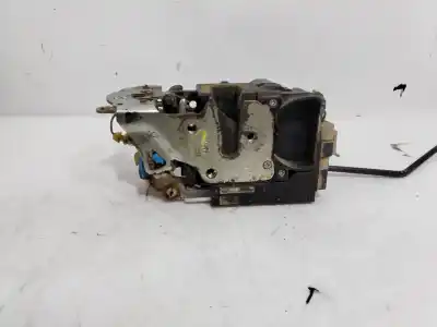 Second-hand car spare part front right door lock for ssangyong rexton 270 xdi limited oem iam references   