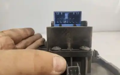 Peça sobressalente para automóvel em segunda mão botão / interruptor elevador vidro dianteiro esquerdo por ssangyong kyron 200 xdi limited referências oem iam 7225009000  