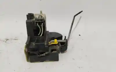 Second-hand car spare part left front door lock for renault clio ii fase ii (b/cb0) authentique 58 cv / 43 kw oem iam references   