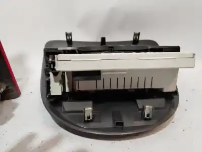 Автозапчастина б/у багатофункційний дисплей для RENAULT CLIO III Pack Authentique Посилання на OEM IAM 8200307273  