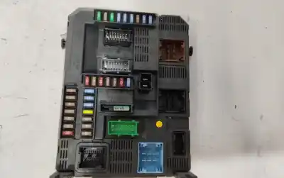 Tweedehands auto-onderdeel relais/zekeringenkastje voor peugeot 308 active oem iam-referenties 9807054180