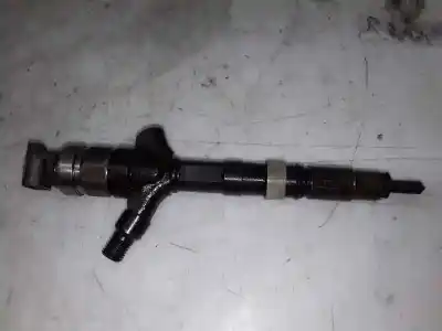 Recambio de automóvil de segunda mano de INYECTOR para TOYOTA COROLLA (E12) 2.0 Turbodiesel CAT referencias OEM IAM 236700G010  