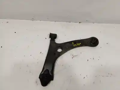 Second-hand car spare part front left lower suspension arm for toyota corolla (e12) 2.0 d-4d linea luna berlina oem iam references 48069