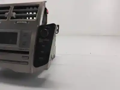 Автозапчастина б/у аудіо система / радіо cd для toyota yaris (ksp9/scp9/nlp9) básico посилання на oem iam 861200d210  
