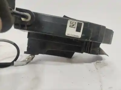 Peça sobressalente para automóvel em segunda mão fechadura da porta dianteira esquerda por peugeot 308 allure referências oem iam 9810309480
