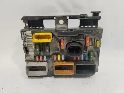 Second-hand car spare part fuse box unit for peugeot 307 break/sw (s2) sw pack 136 cv / 100 kw oem iam references 9661707980  