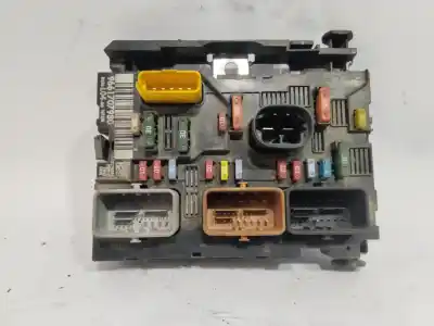 Second-hand car spare part fuse box unit for peugeot 307 break/sw (s2) sw pack 136 cv / 100 kw oem iam references 9661707980