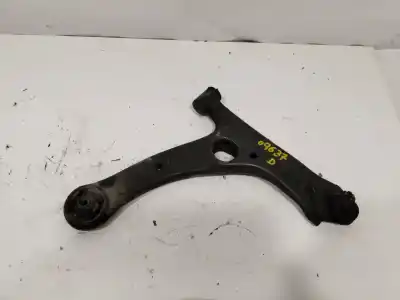 Second-hand car spare part front right lower suspension arm for toyota corolla (e12) 2.0 d-4d linea luna berlina oem iam references 