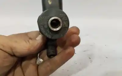 Tweedehands auto-onderdeel INJECTOR voor KIA CERATO I FASTBACK (LD)  OEM IAM-referenties 0445110256  