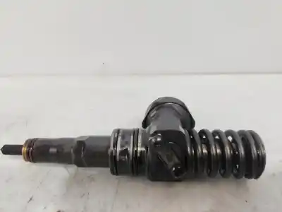 Second-hand car spare part injector for audi a3 (8p) 1.9 tdi ambiente oem iam references 0414720215  