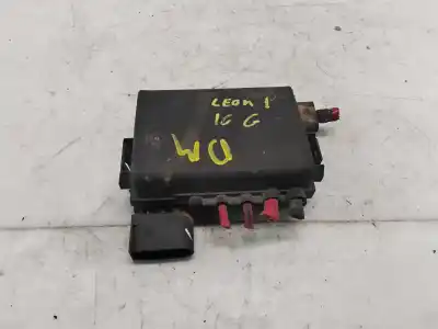 Автозапчасти б/у блок реле/предохранителей за seat leon (1m1) * ссылки oem iam 1j0937550  