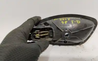 Peça sobressalente para automóvel em segunda mão puxador interior traseiro direito por renault captur adventure referências oem iam 806700005r  